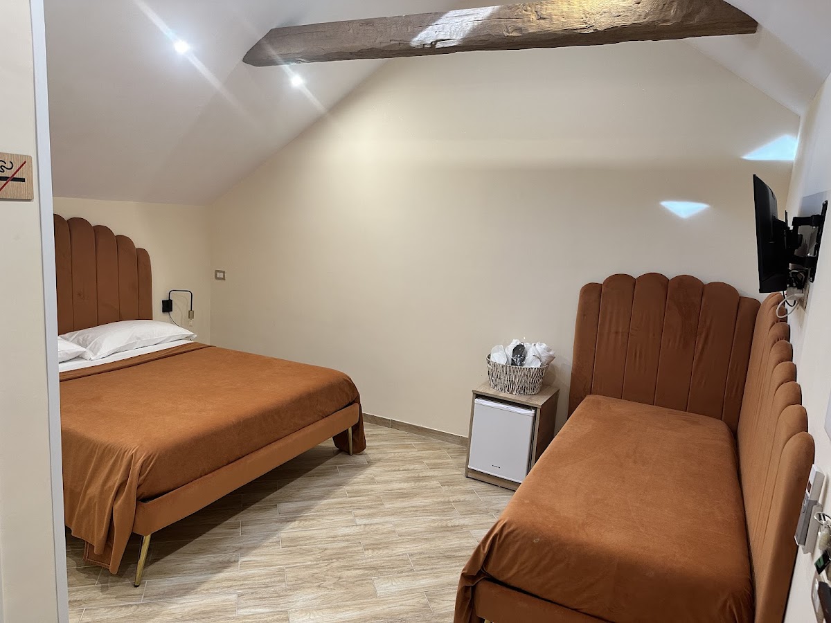 ATTIC ROOM