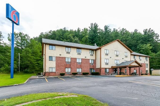 Motel 6 Morehead, KY