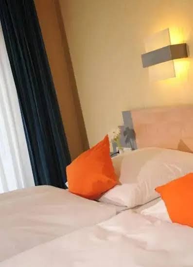 Hotel Triton