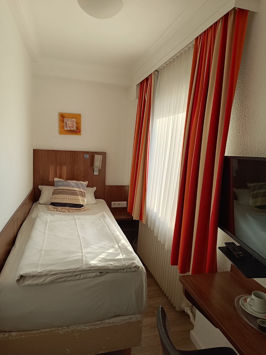 Hotel Triton
