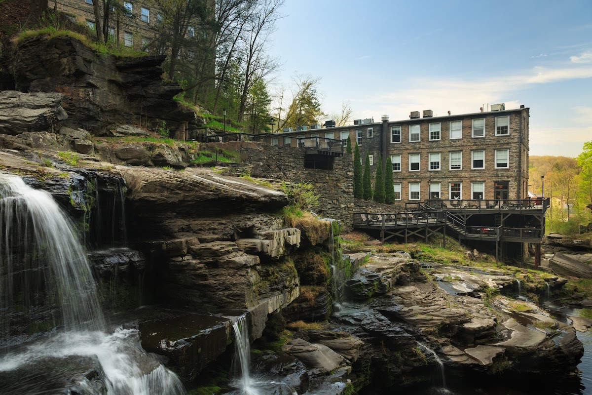Ledges Hotel