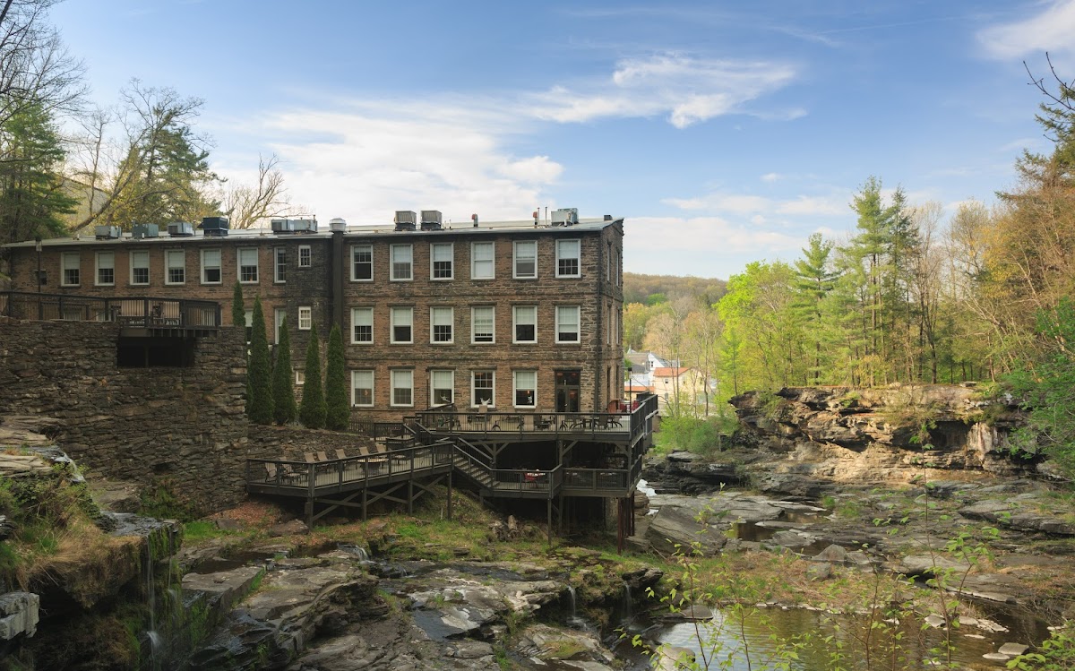Ledges Hotel