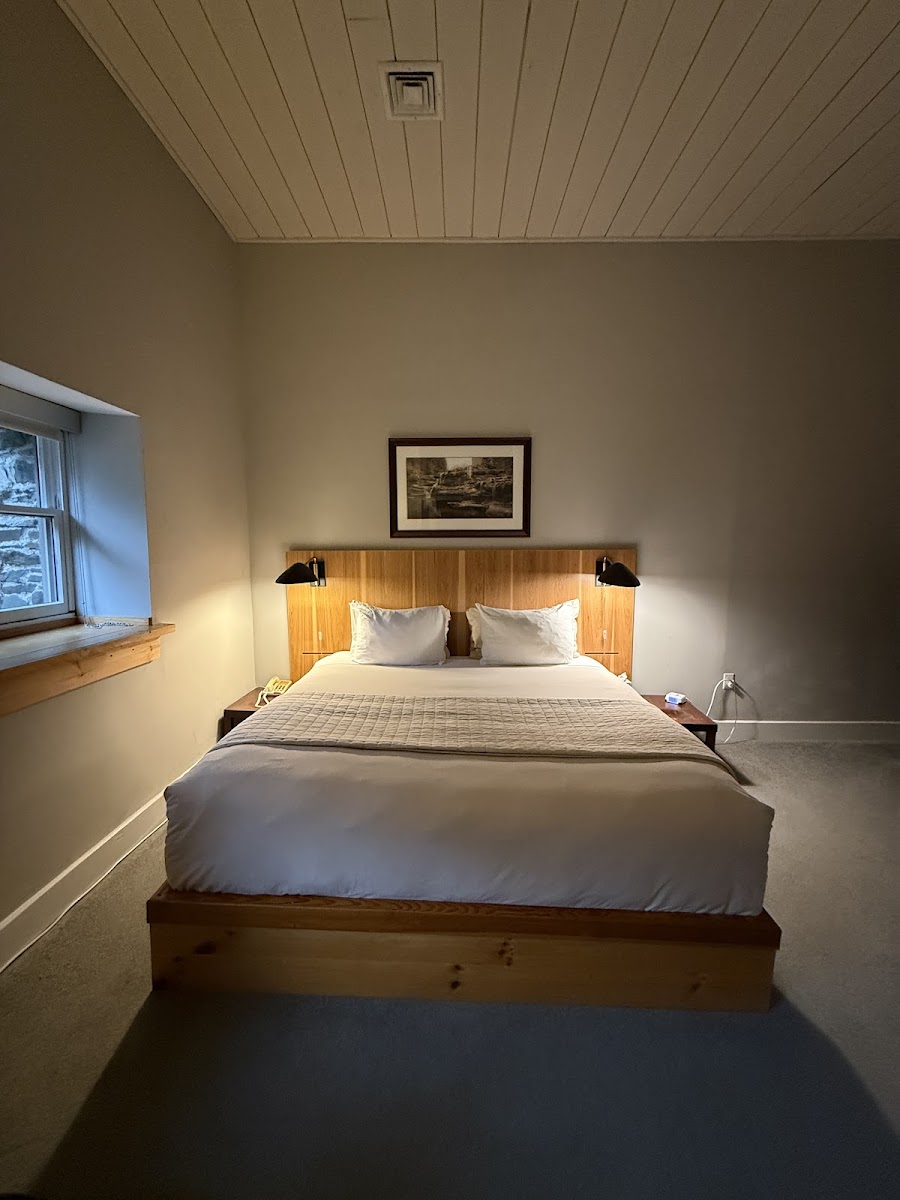 Ledges Hotel
