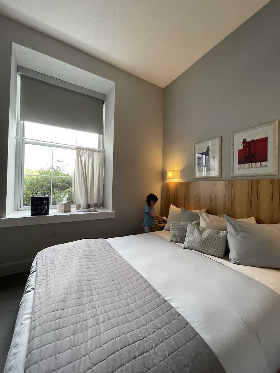 Ledges Hotel