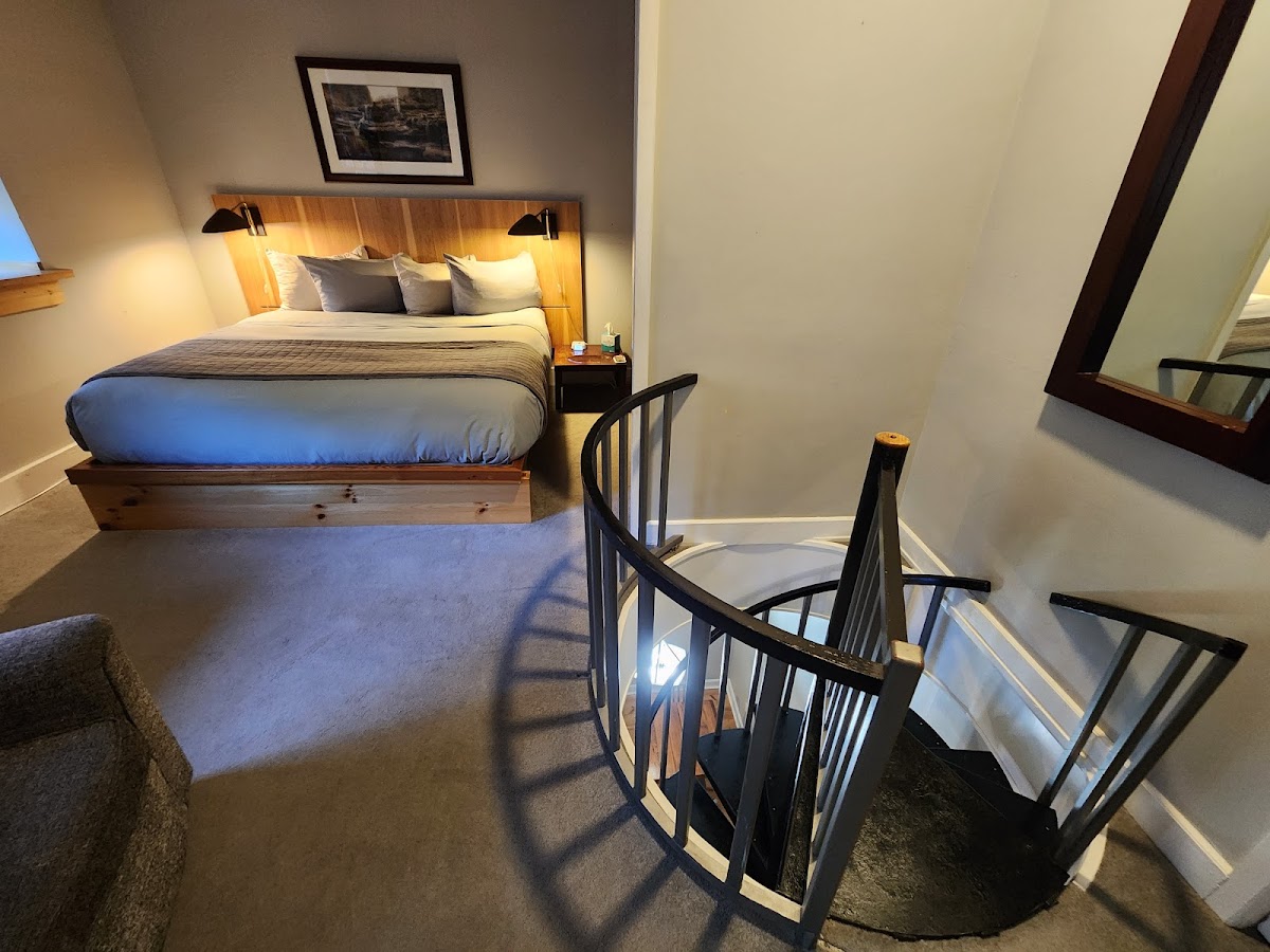 Ledges Hotel