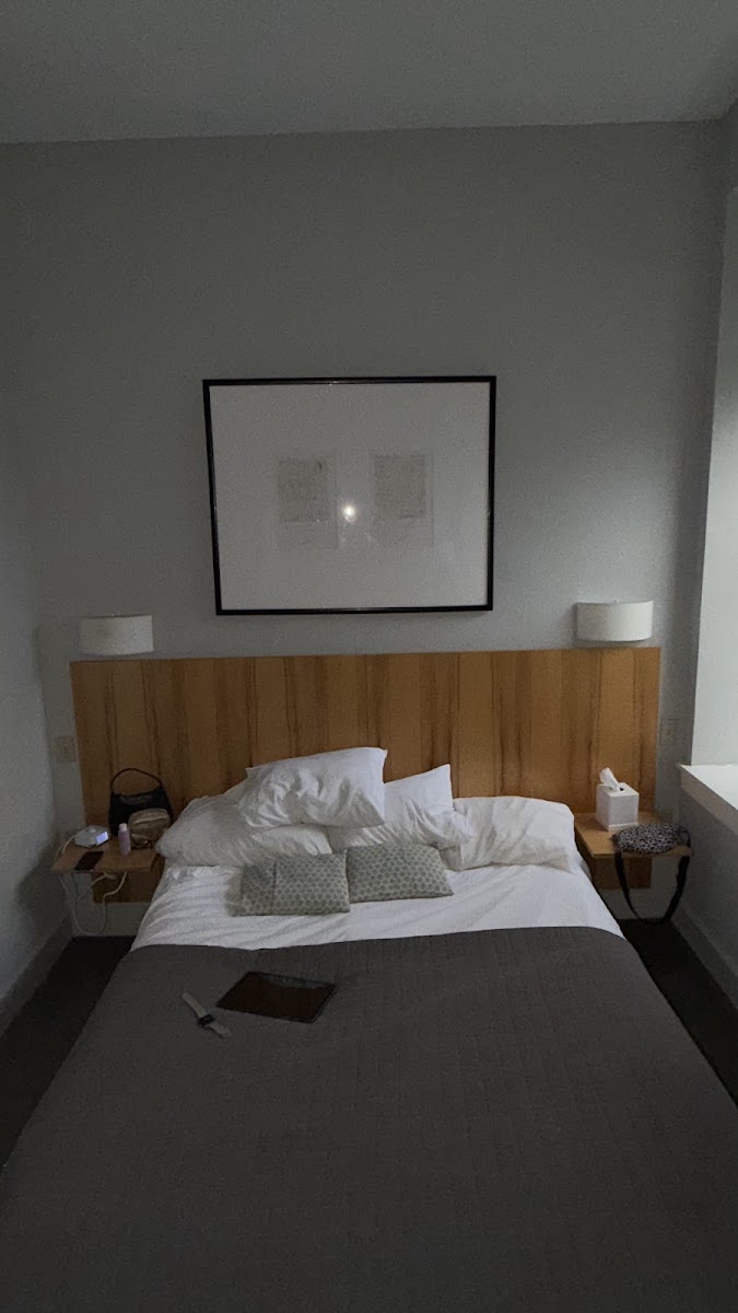 Ledges Hotel