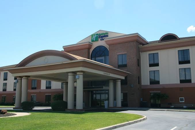 Holiday Inn Express & Suites Bowling Green, an IHG Hotel