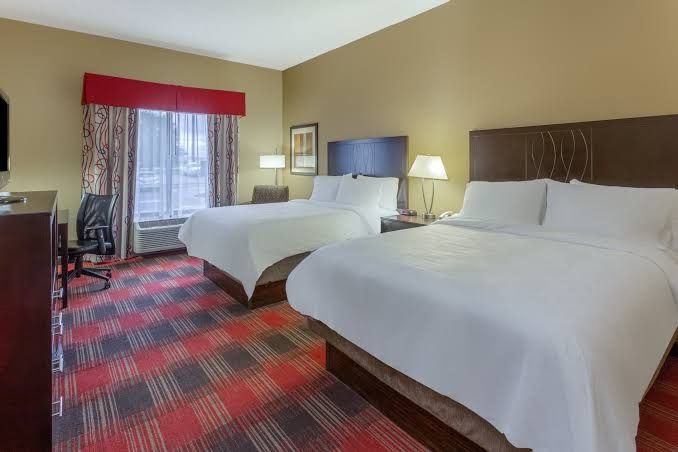 Holiday Inn Express & Suites Bowling Green, an IHG Hotel