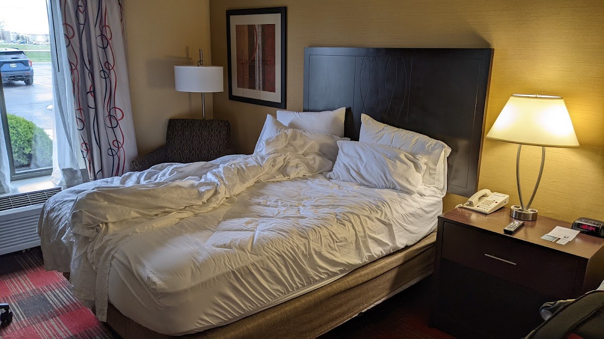 Holiday Inn Express & Suites Bowling Green, an IHG Hotel