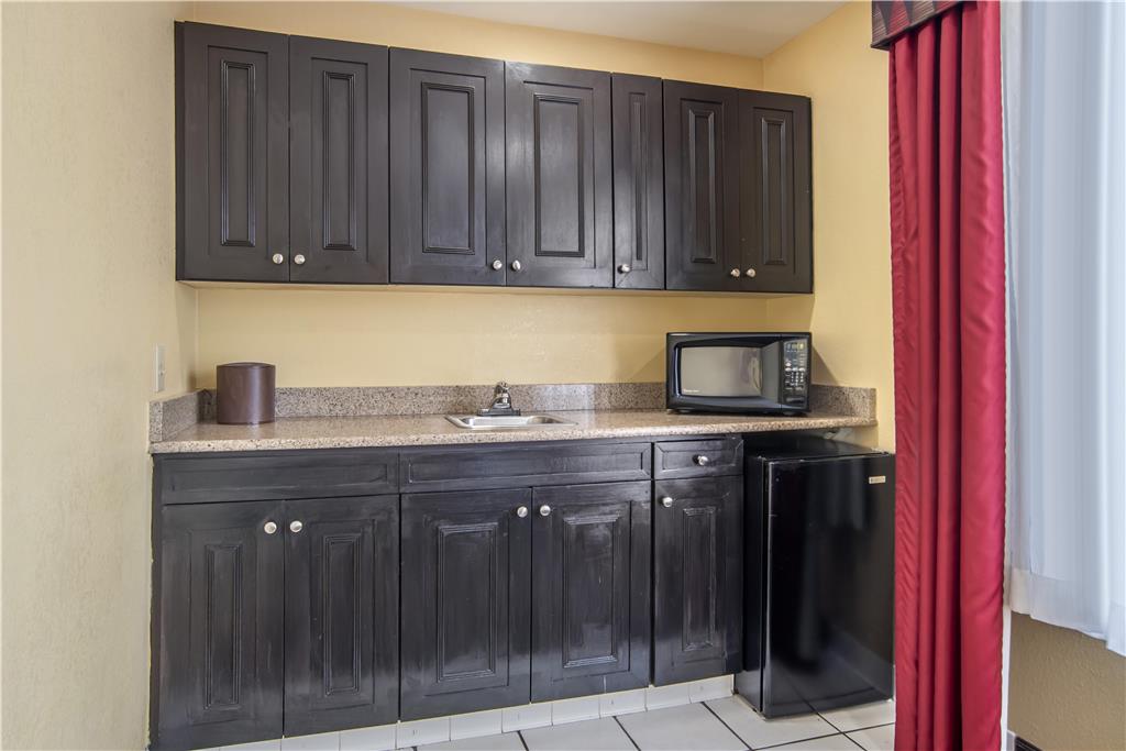 Best Western Plus Bessemer Hotel & Suites