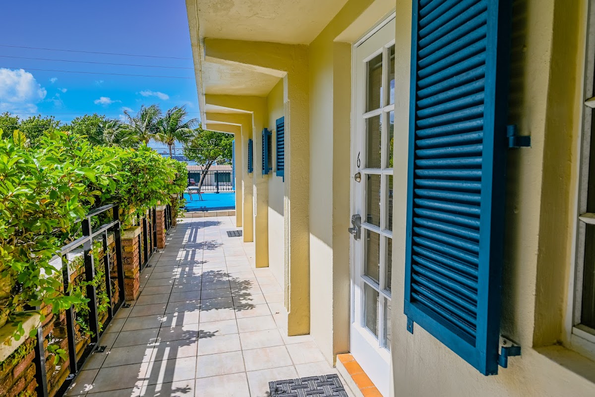 Courtyard Villa Hotel