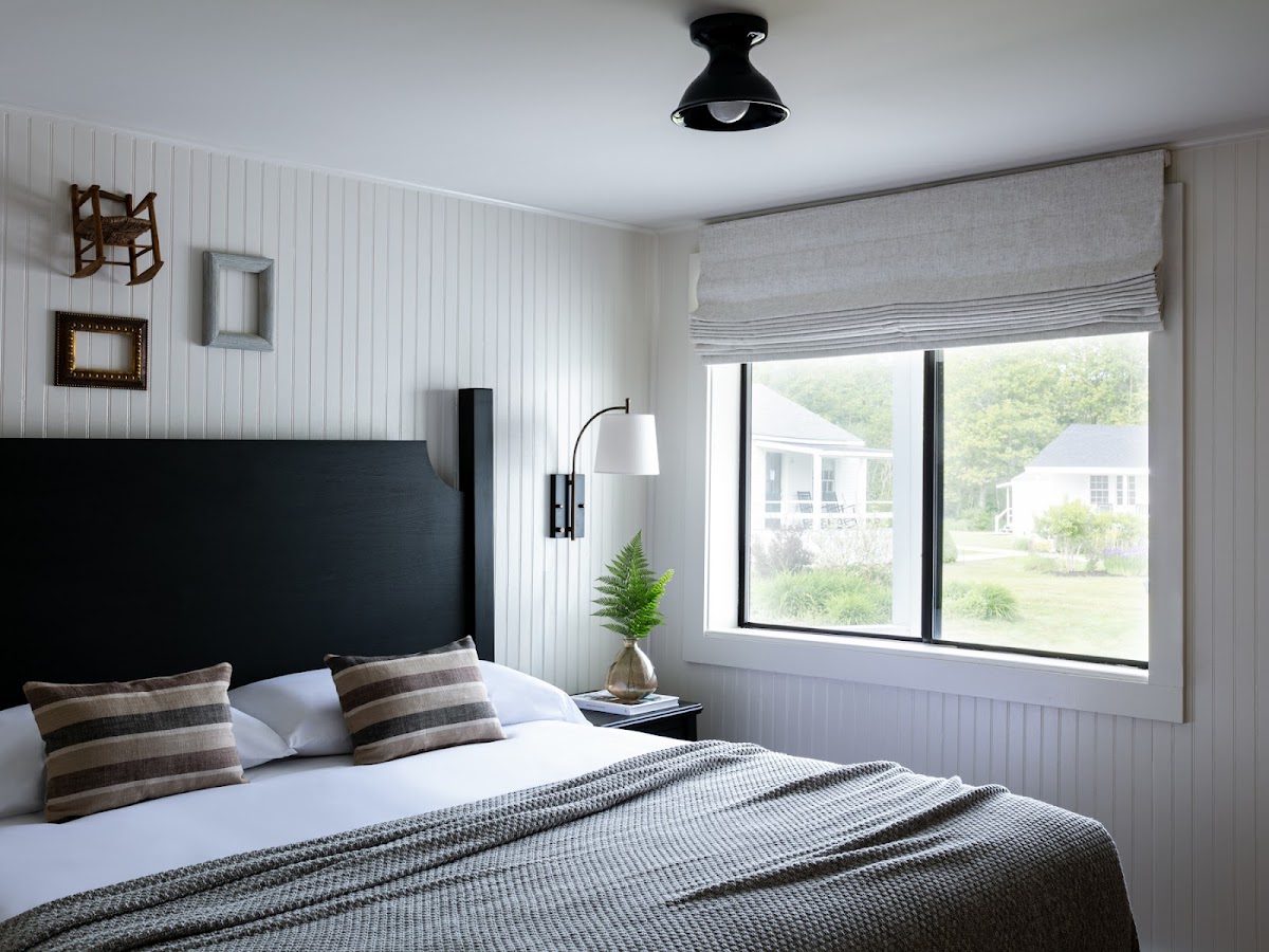 Bluebird Ocean Point Inn