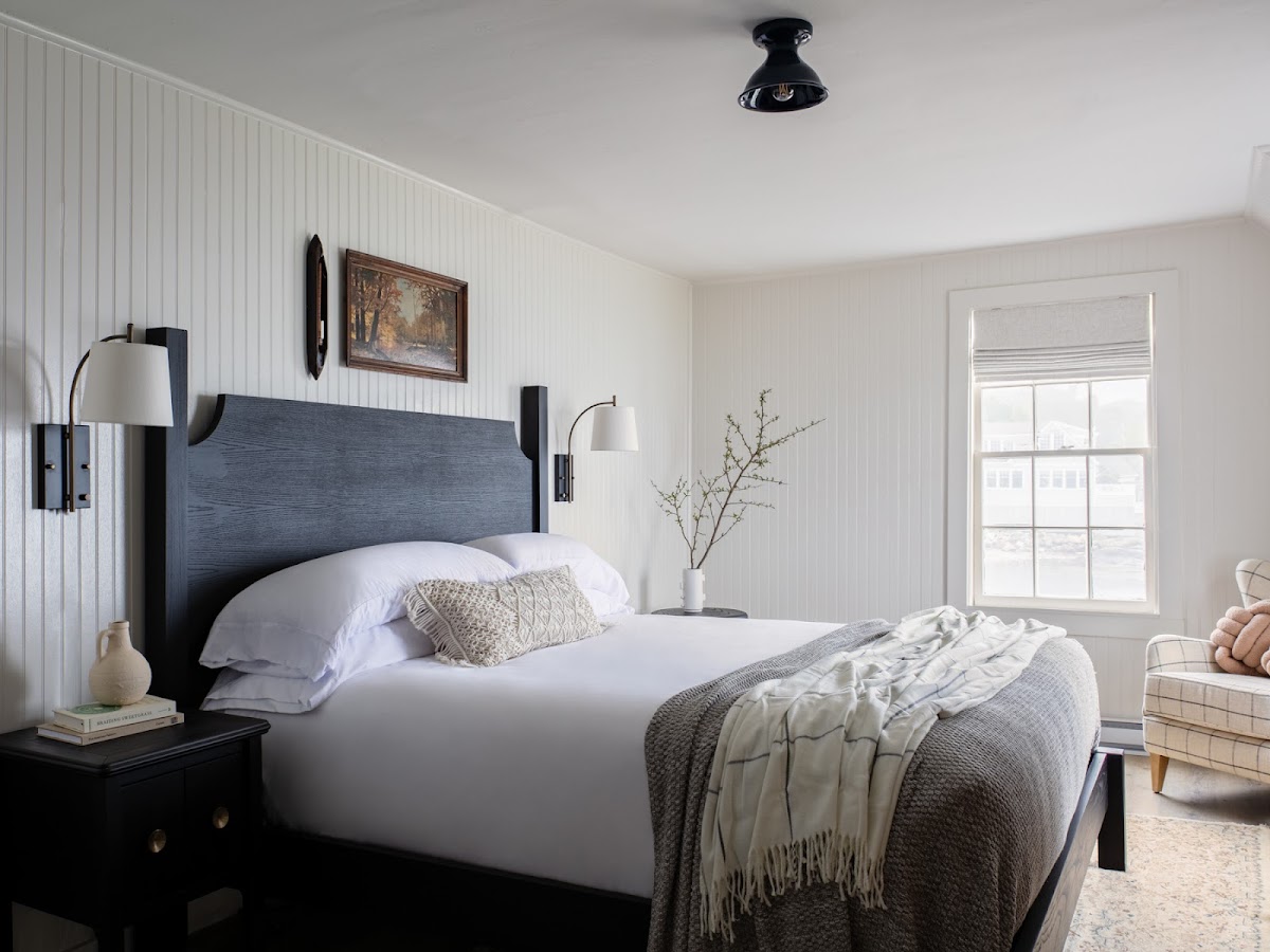 Bluebird Ocean Point Inn