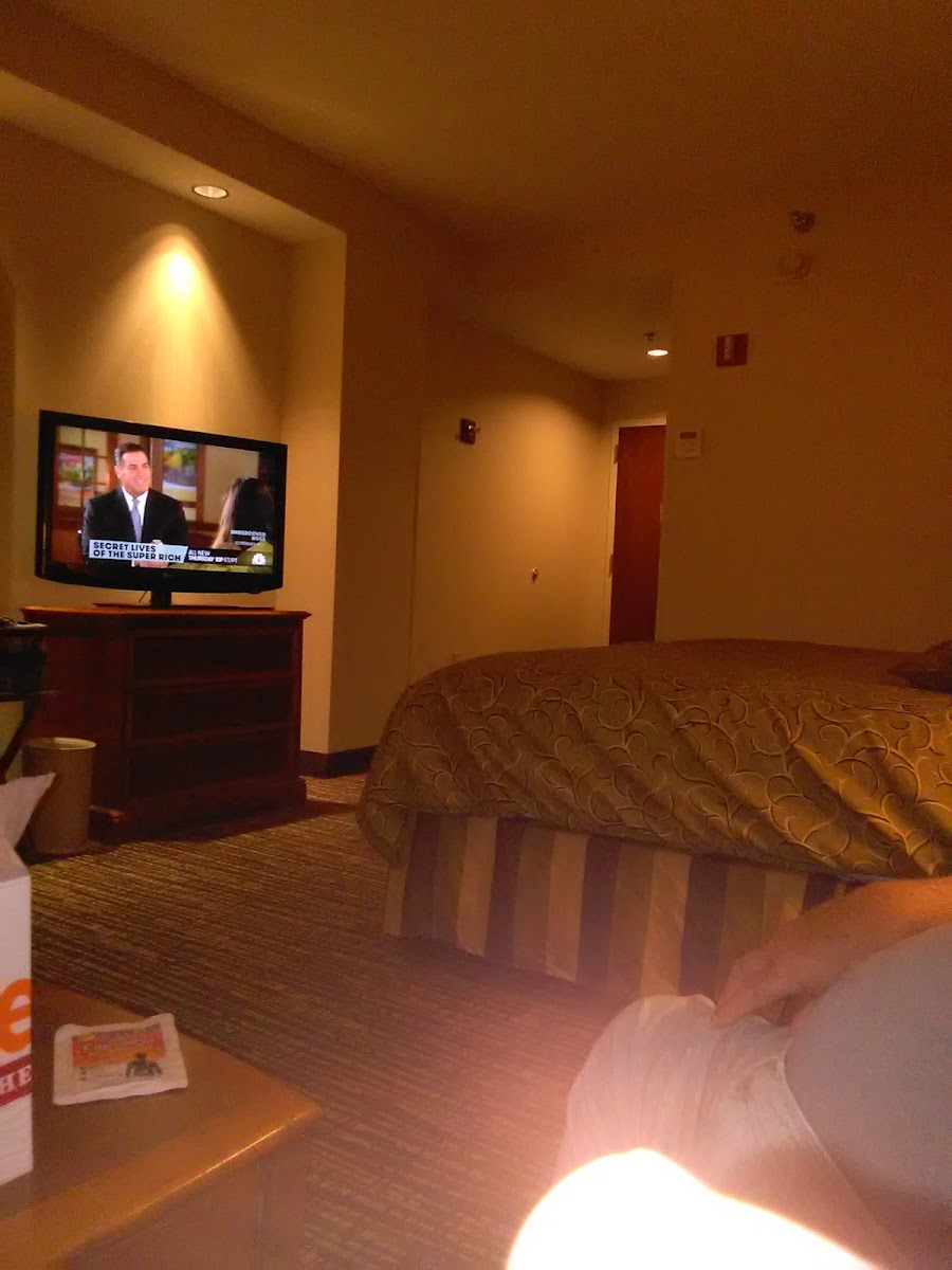 Hotel Topeka At City Center