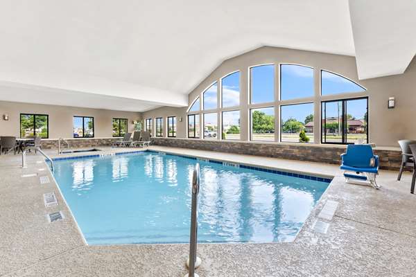 Comfort Suites near Robins Air Force Base