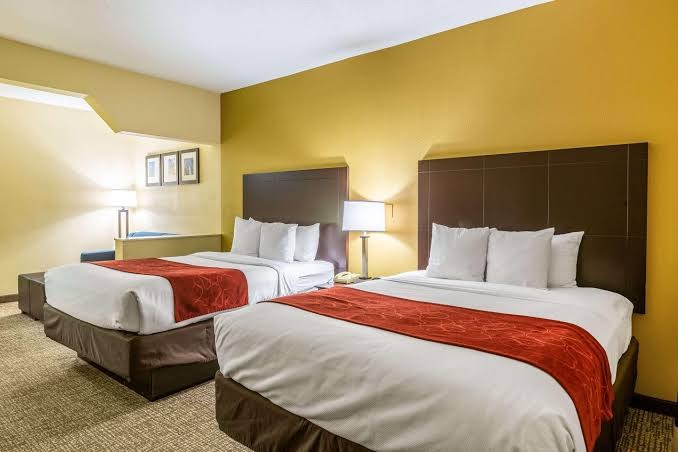 Comfort Suites near Robins Air Force Base