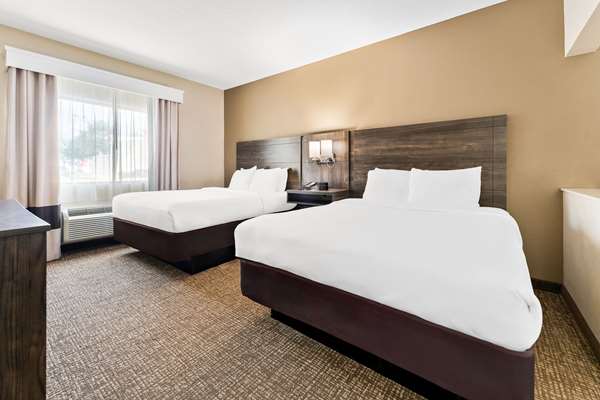 Comfort Suites near Robins Air Force Base