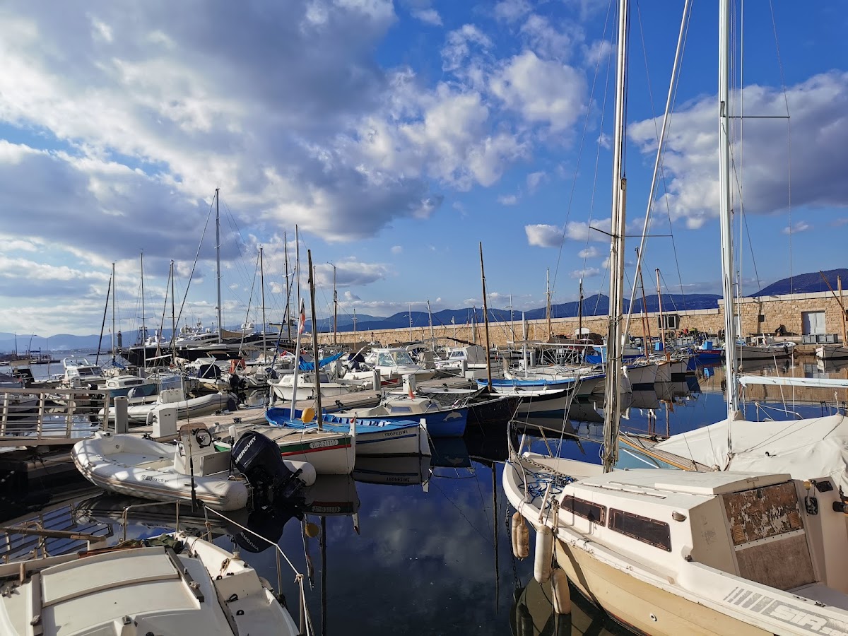 Quai Mistral