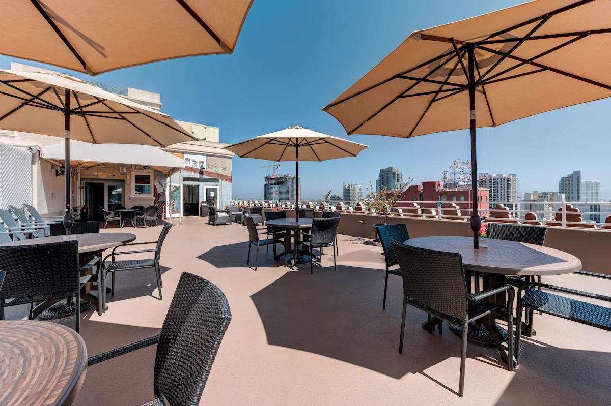 Gaslamp Plaza Suites