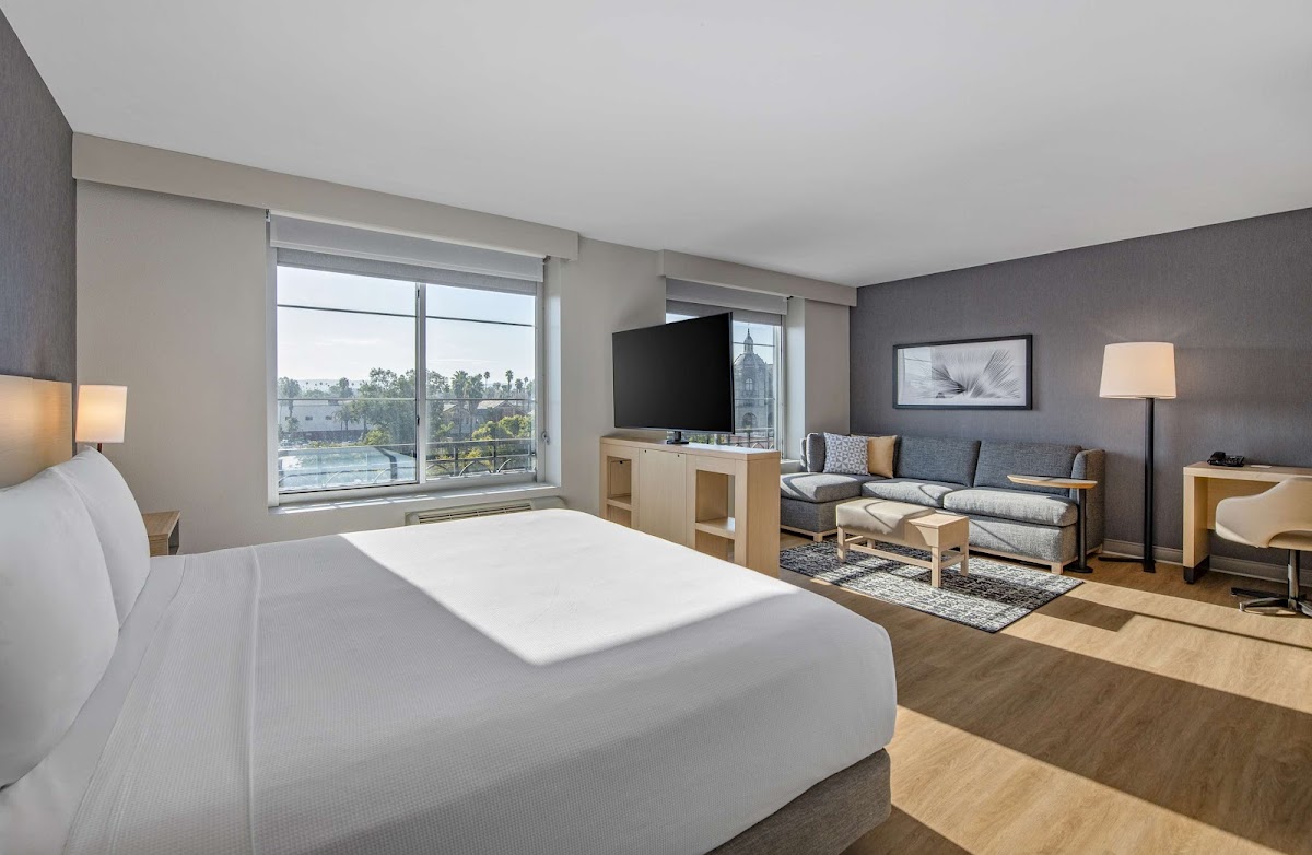 Hyatt Place Riverside/Downtown