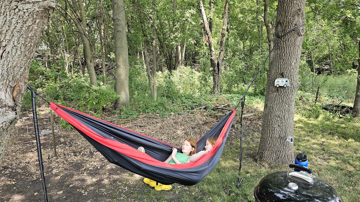 Shirley's Park & Country Retreat - Seasonal Campground & Kayak Rental