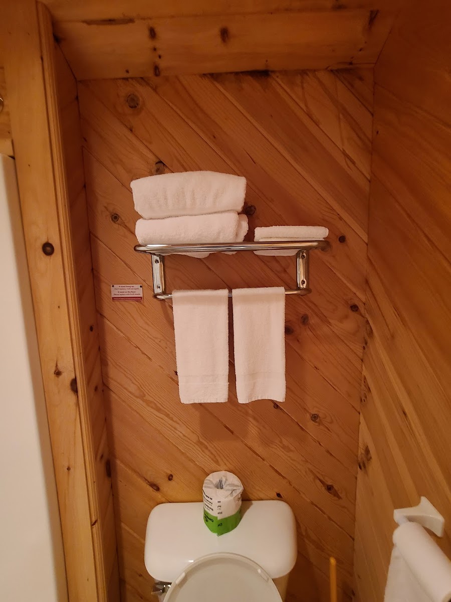 Wiscasset Woods Lodge