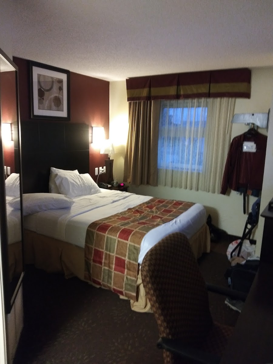 Travelodge by Wyndham Romulus Detroit Airport