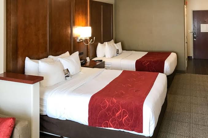 Comfort Suites Near Six Flags Magic Mountain