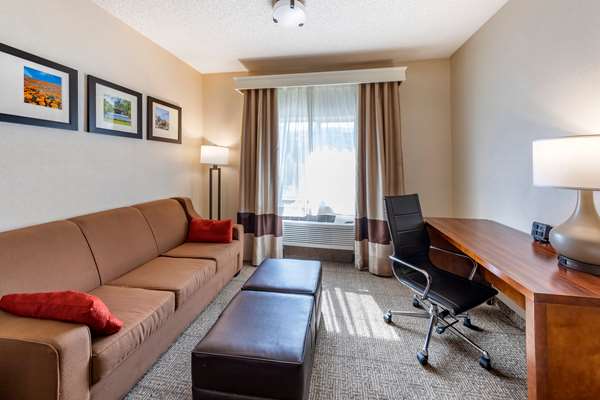 Comfort Suites Near Six Flags Magic Mountain