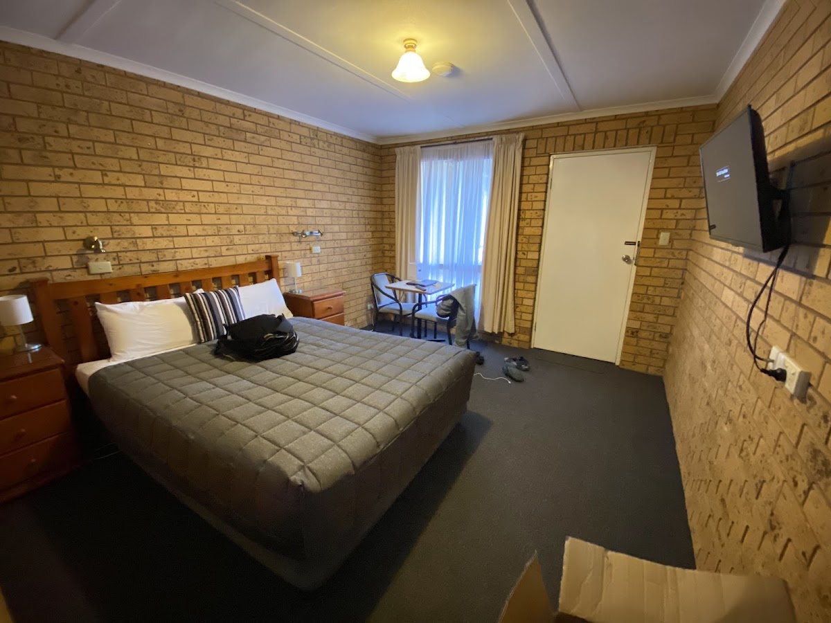 Newell Motor Inn