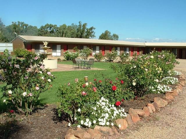 Newell Motor Inn