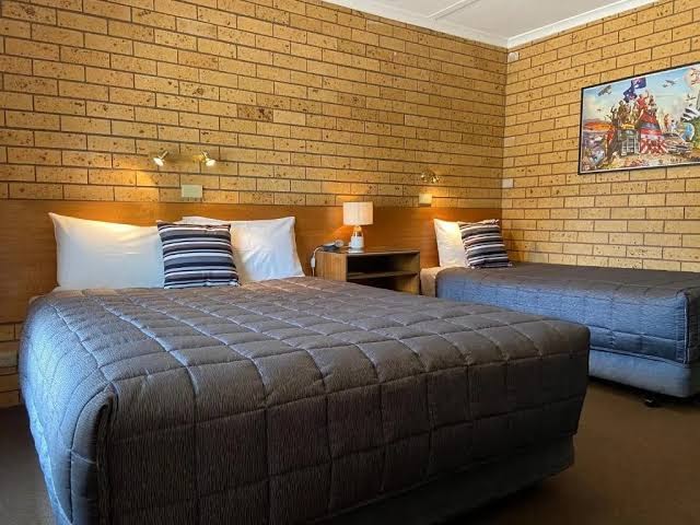 Newell Motor Inn