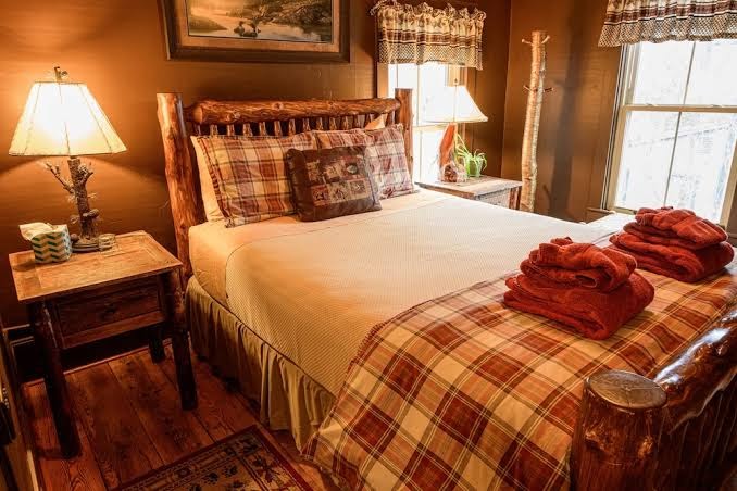 Rooster Comb Inn