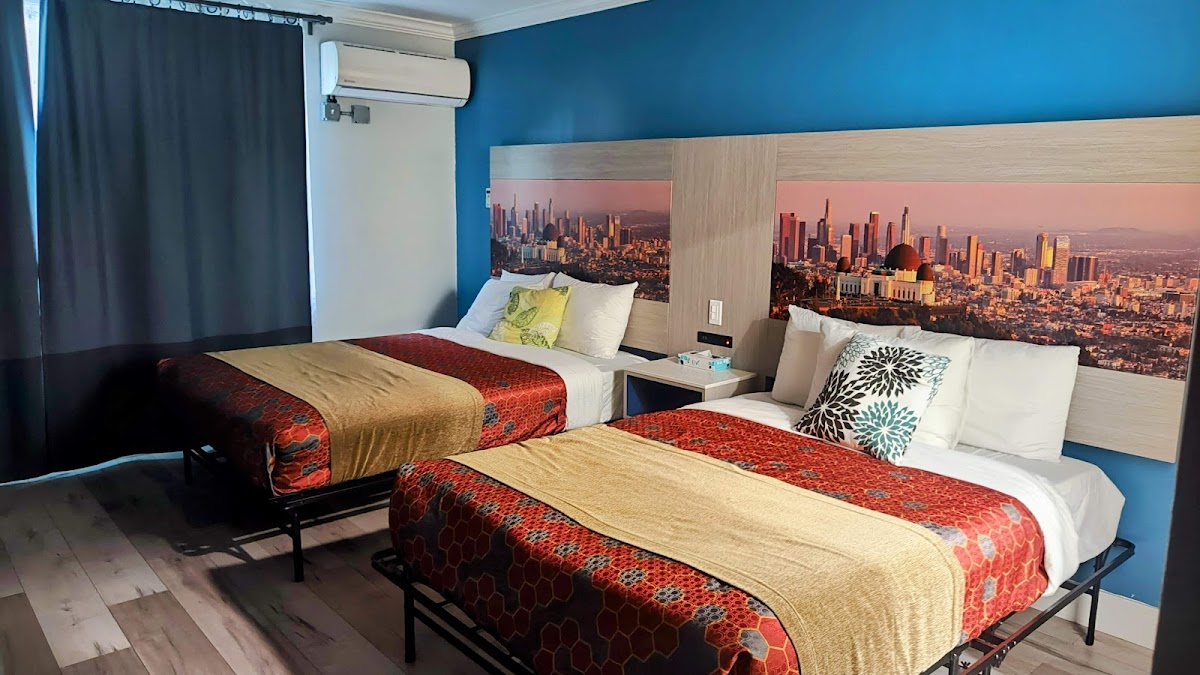 Hometel Suites