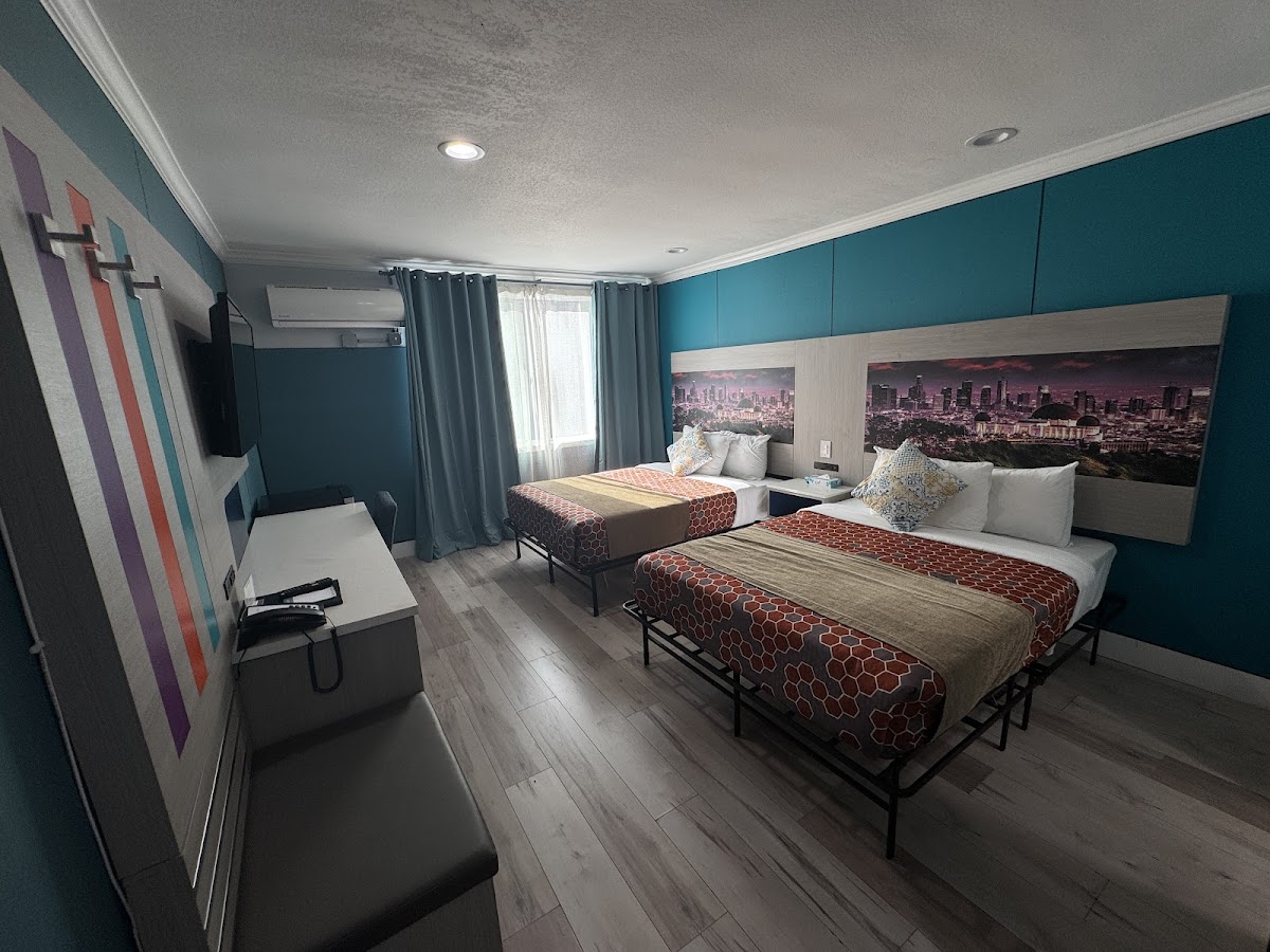 Hometel Suites