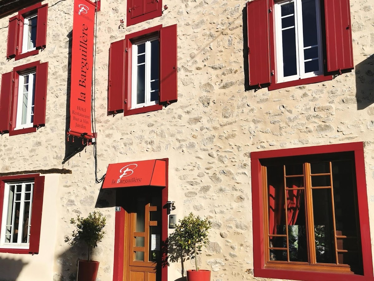 Logis Hôtel Auberge la Barguillère