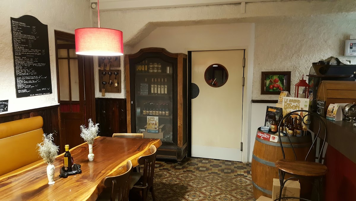 Logis Hôtel Auberge la Barguillère