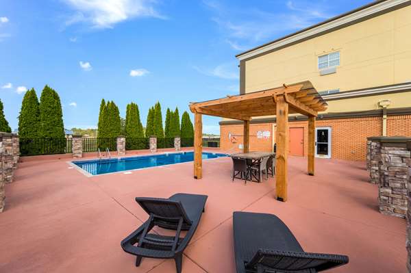 Clarion Pointe Madison-Huntsville