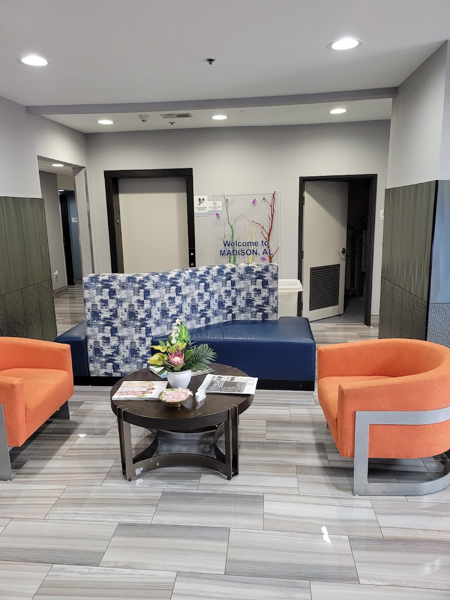 Clarion Pointe Madison-Huntsville