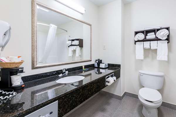 Clarion Pointe Madison-Huntsville
