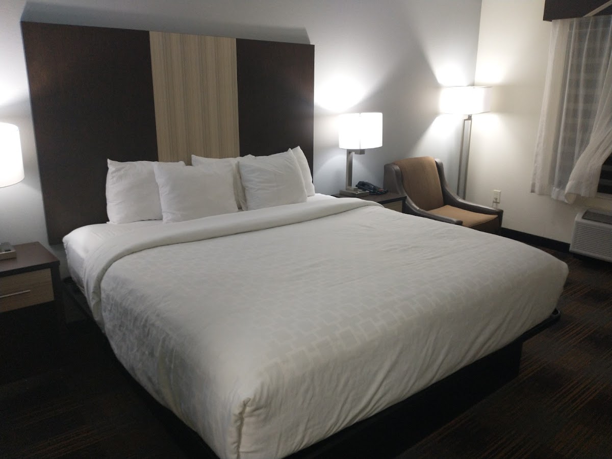 Clarion Pointe Madison-Huntsville
