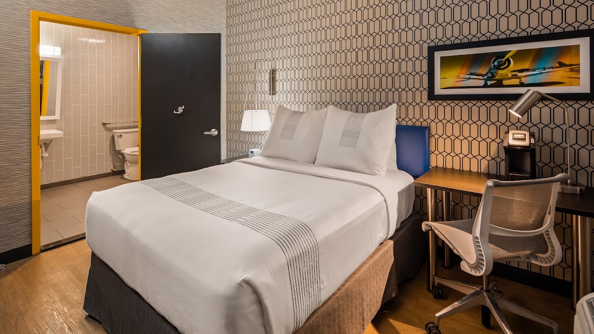 GLō Best Western Brooklyn Nyc