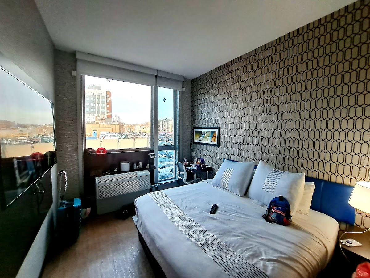 GLō Best Western Brooklyn Nyc