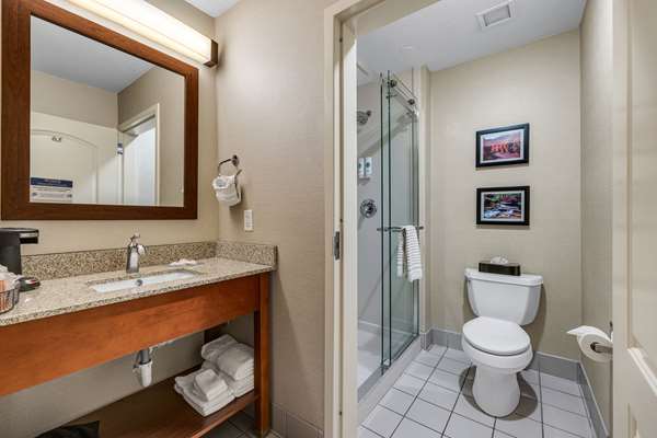 Comfort Inn & Suites Logan Near University