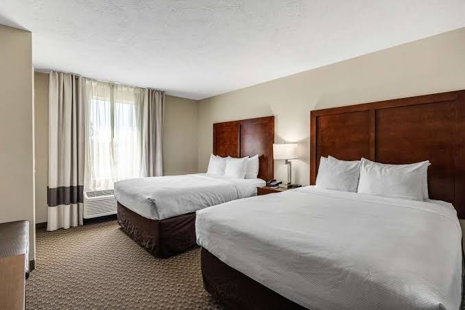 Comfort Inn & Suites Logan Near University