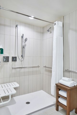 Courtyard by Marriott Baltimore Downtown/McHenry Row