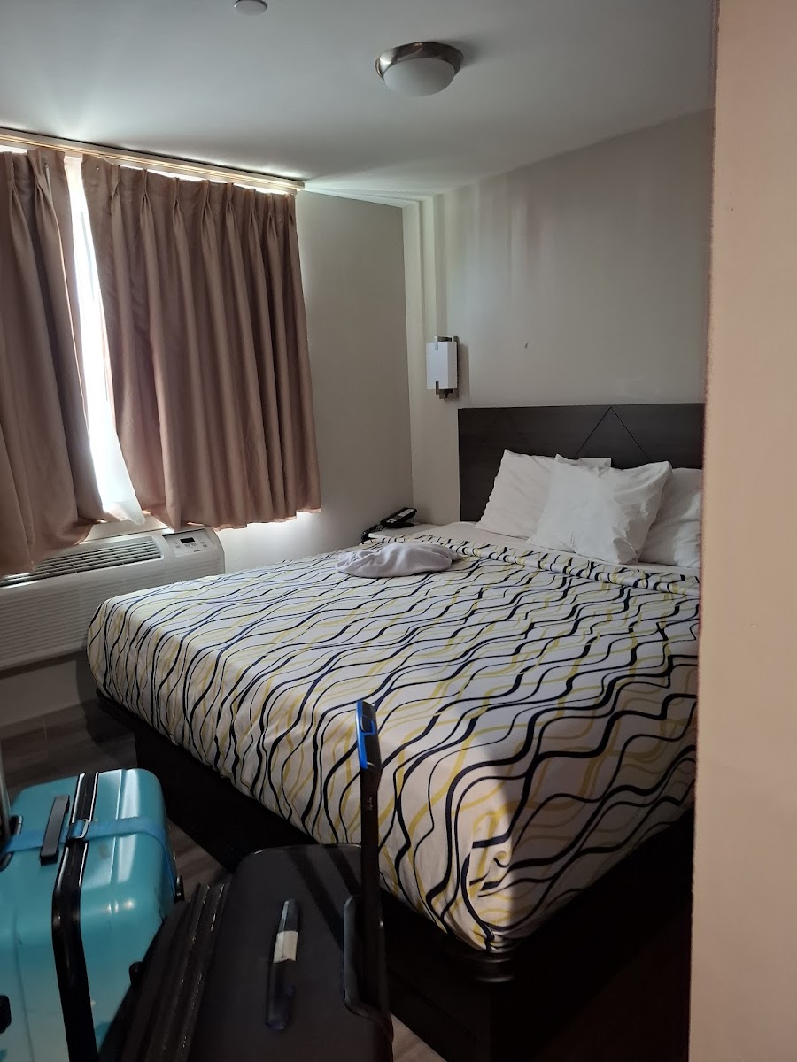 Hotel 369 Brooklyn