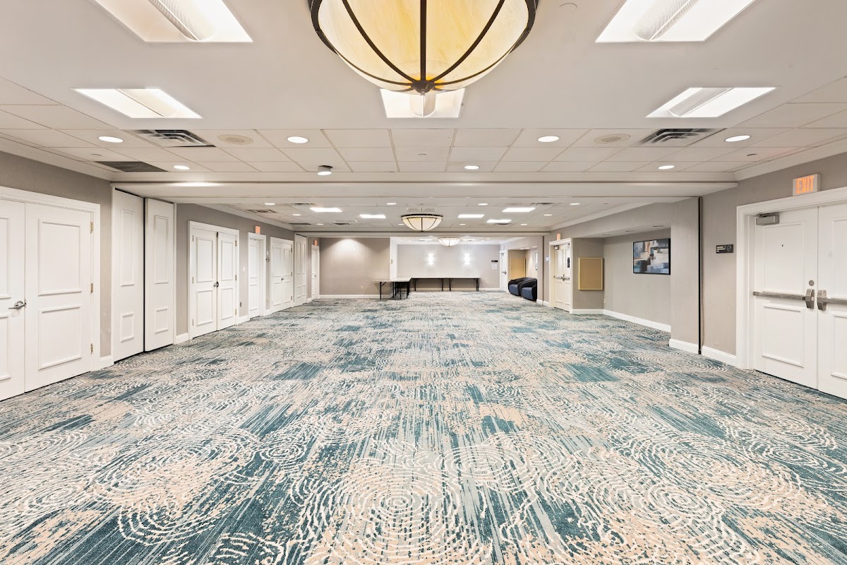 DoubleTree by Hilton Fairfield Hotel & Suites