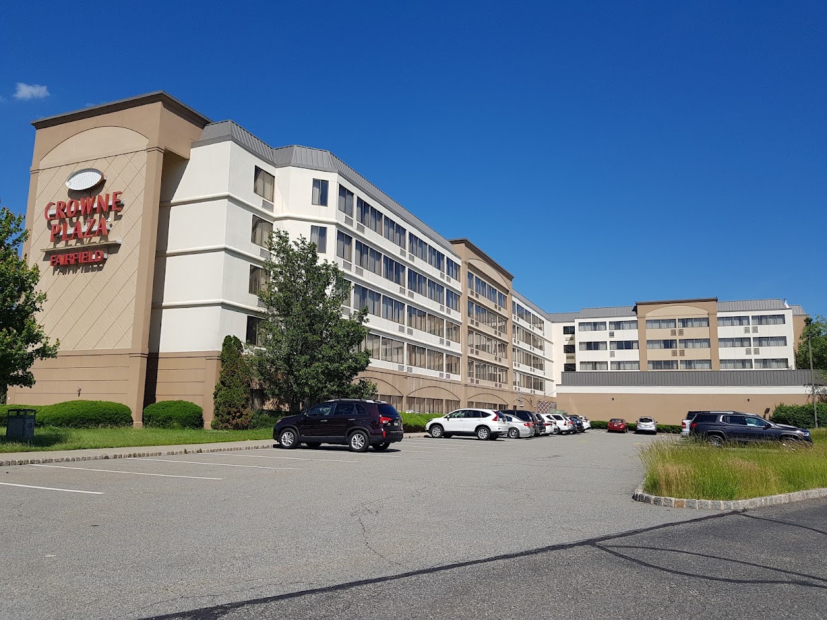 DoubleTree by Hilton Fairfield Hotel & Suites