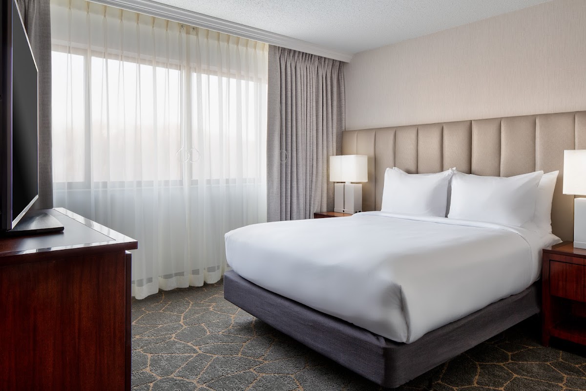 DoubleTree by Hilton Fairfield Hotel & Suites